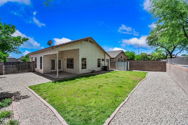 Building Photo - 9312 E Pampa Ave