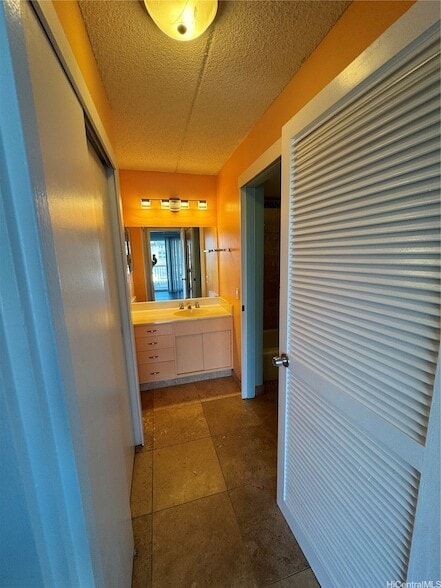 Building Photo - 710 Lunalilo St
