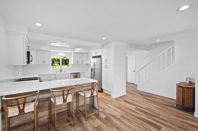 Building Photo - 2609 Via Cascadita