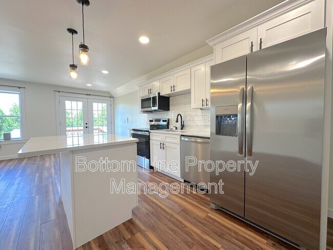 Building Photo - 16200 Marvin Rd