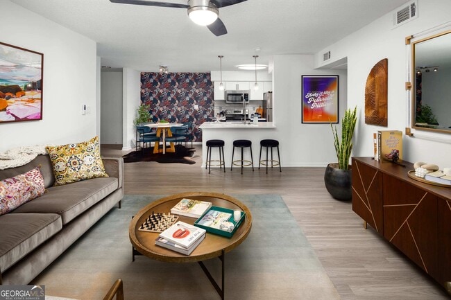 Building Photo - 6873 Peachtree Blvd