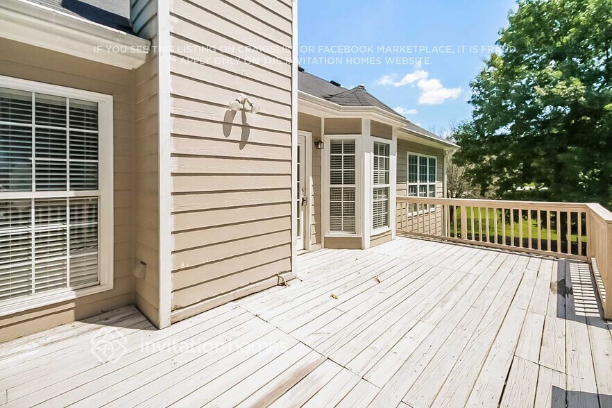 Building Photo - 48 Fenwick Ct