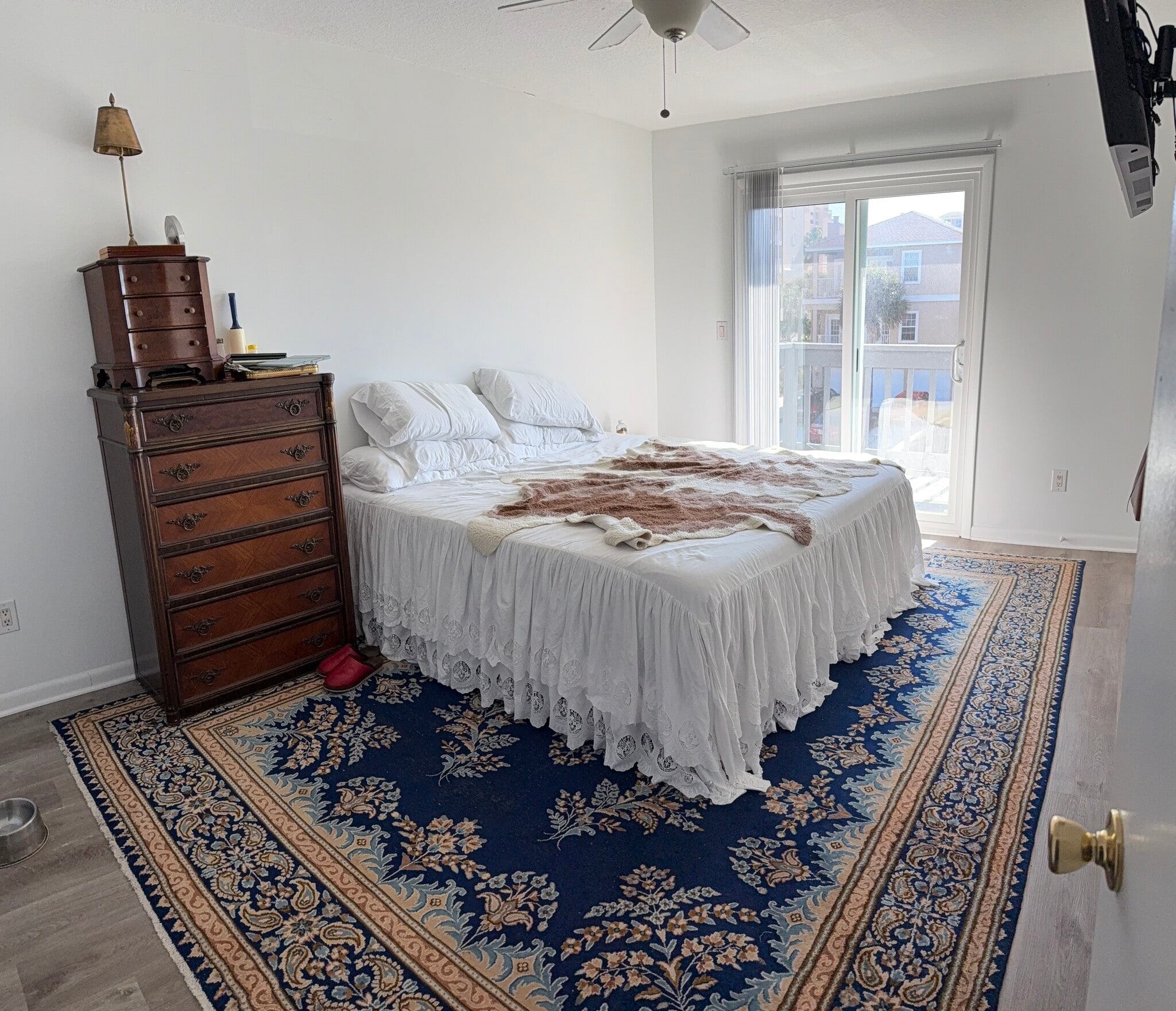 Master bedroom with ocean view - 183 11th Ave N