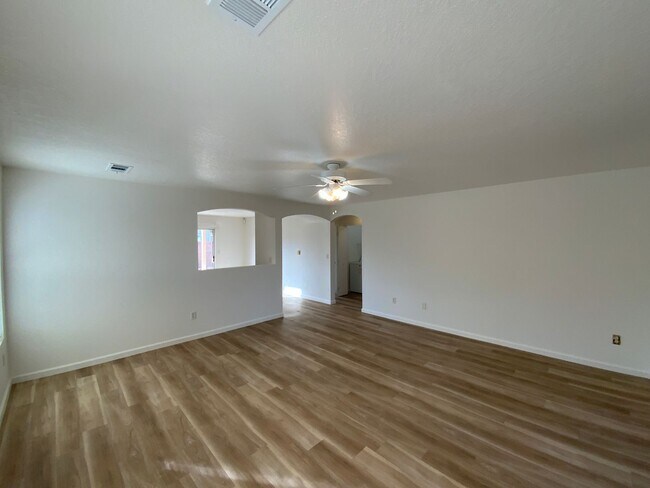 Building Photo - 4 Bedroom Single Story Home Available Near Paseo Del Norte Blvd NE & Universe Blvd NW!
