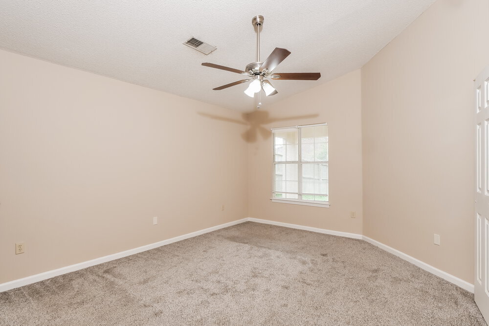 Building Photo - 1153 Charstone Dr
