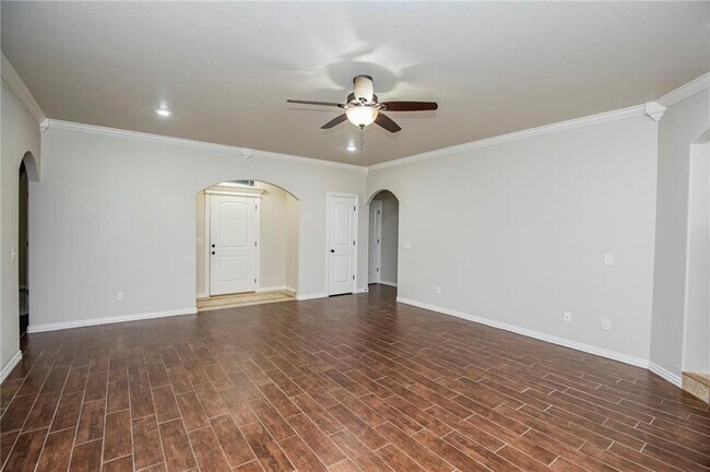 Building Photo - 6105 S 38th St