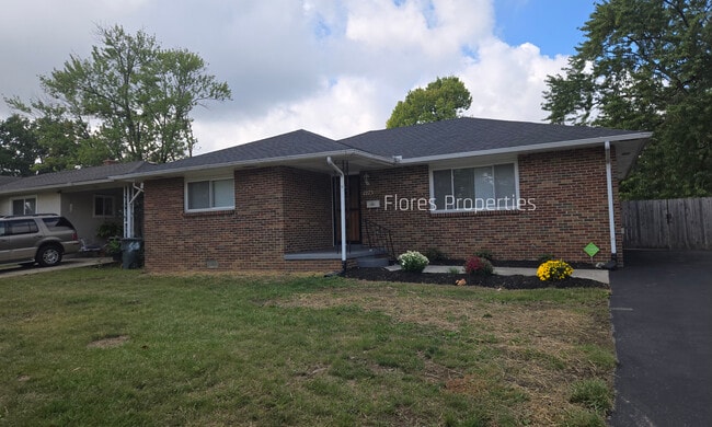 Primary Photo - 1275 Geers Ave