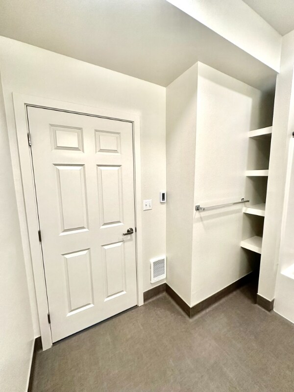 Building Photo - 2330 Yakima Ct