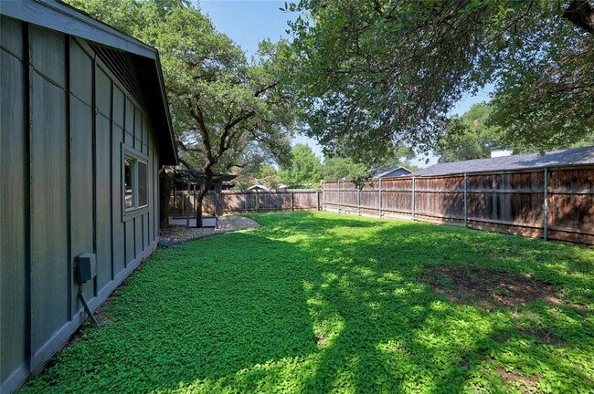 Building Photo - 11720 Running Fox Trail