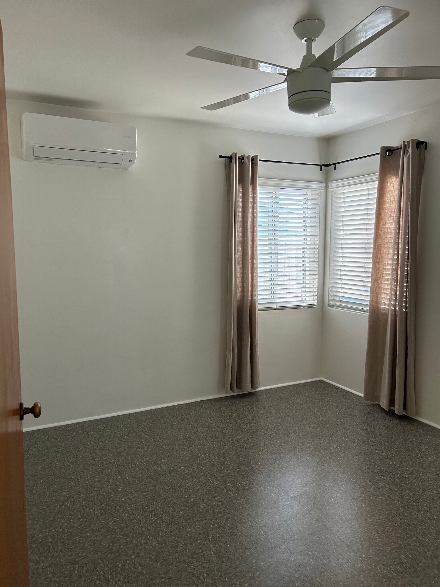 Building Photo - 3666 Villa Ter