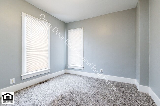 Building Photo - 515 N State St