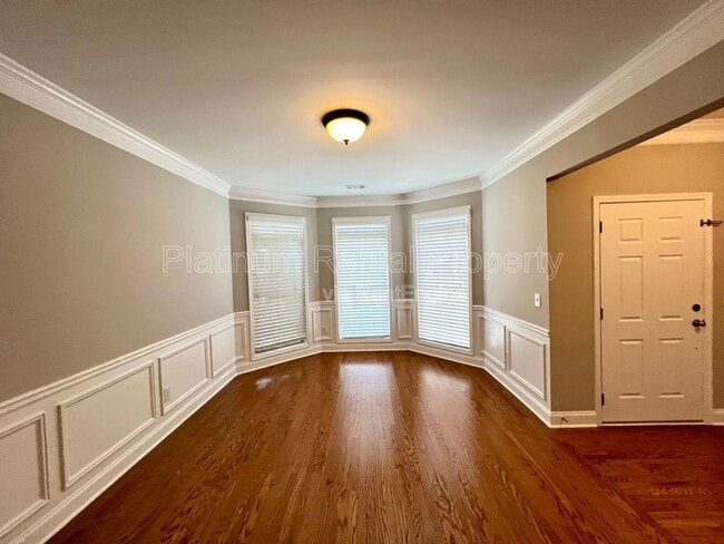 Building Photo - 3080 Whitfield Ave