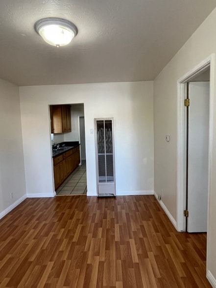 Building Photo - 261 S 22nd St