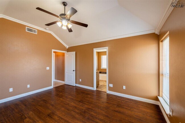 Building Photo - 6027 Laci Ln