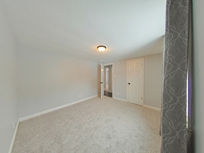 Building Photo - 19136 W Jacquie Ave