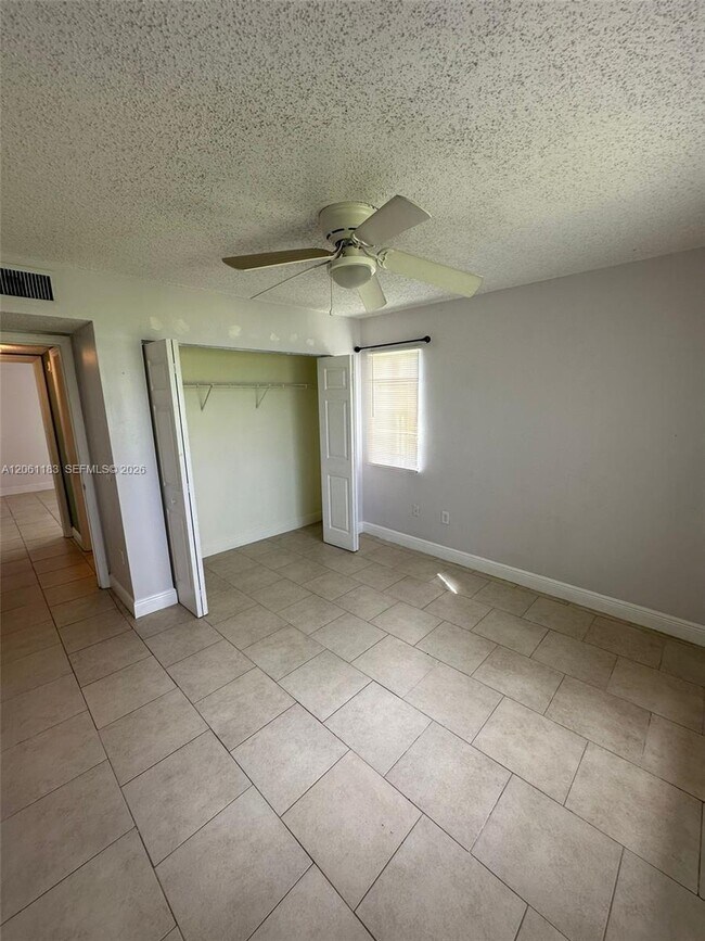 Building Photo - 5005 Wiles Rd