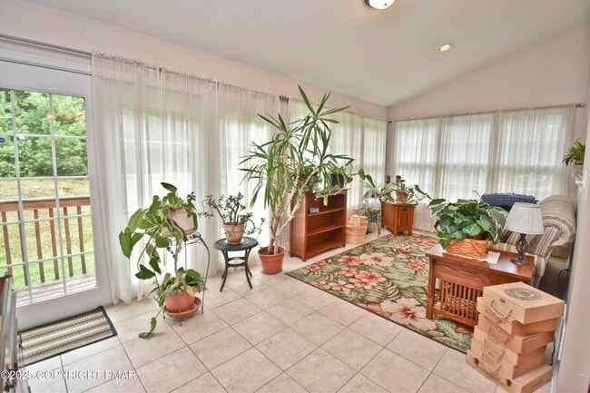 Building Photo - 3257 Doral Ct