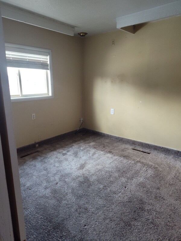 Building Photo - 3204-3216 Busch St