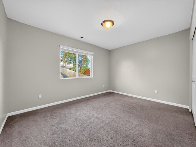 Building Photo - 9825 15th Pl SE