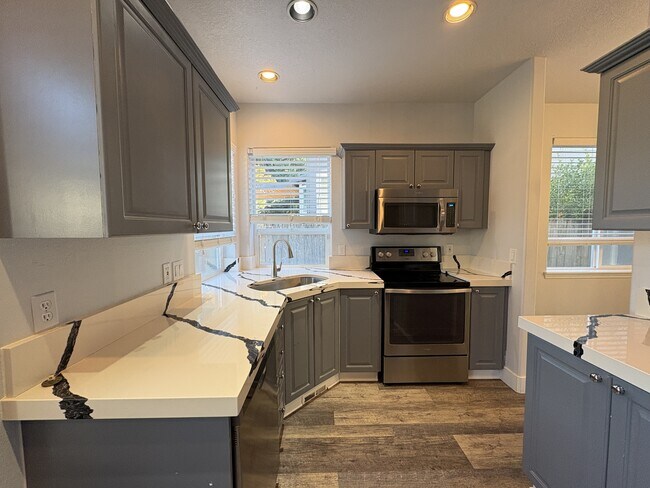 Building Photo - 12982 SW Kameron Way