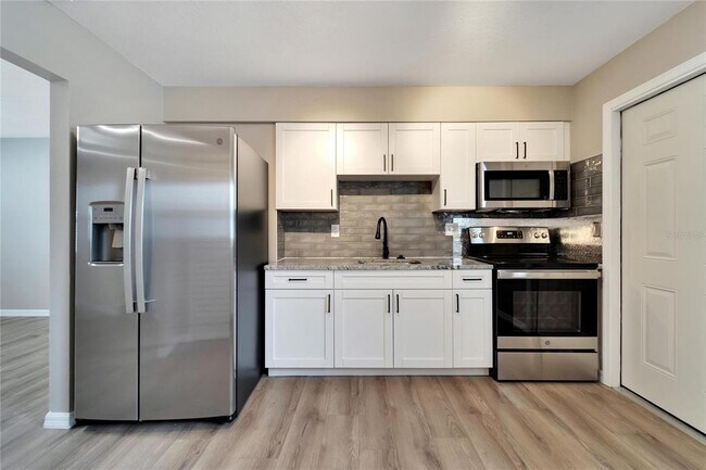 Building Photo - 1462 Cleveland St