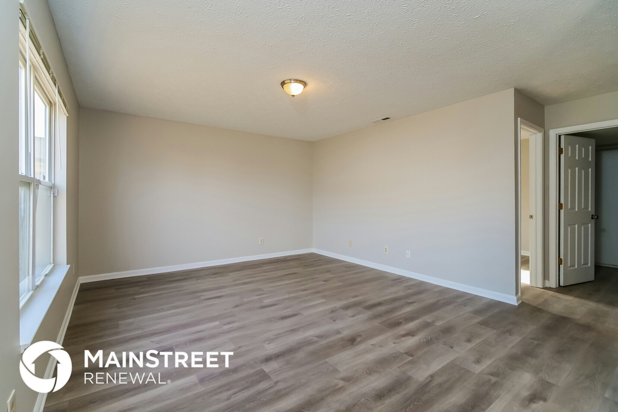 Building Photo - 2507 Swan Sea Dr