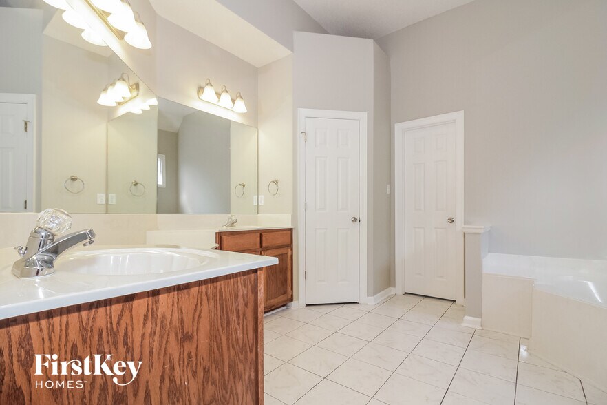 Building Photo - 719 Gable Ln