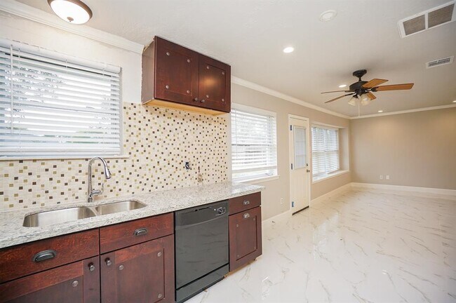 Building Photo - 11614 Brookledge Dr
