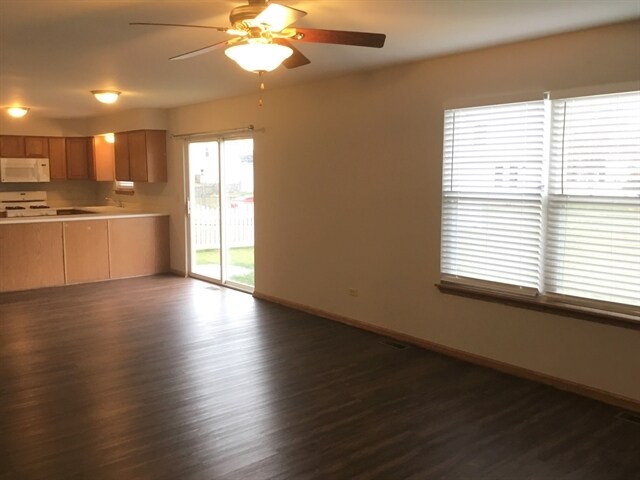 Building Photo - 1907 Arbor Falls Dr