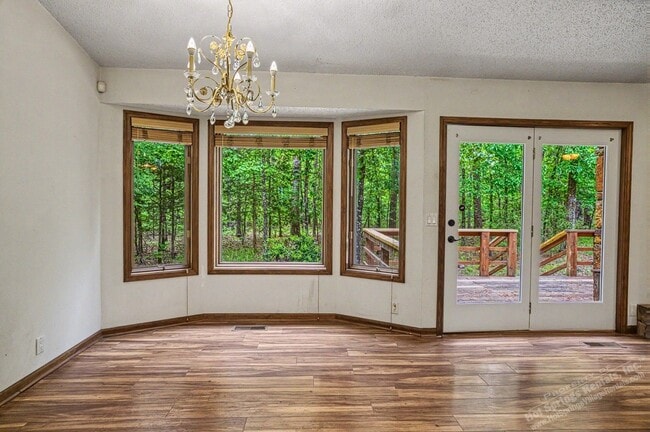 Building Photo - East Gate Area | Home | Unfurnished