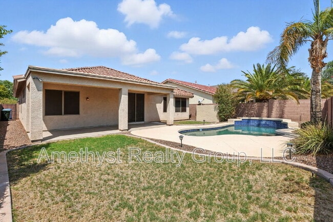 Building Photo - 2313 W Bonanza Ln