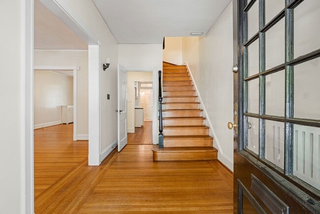 Building Photo - 3 Bedroom Home off of Patterson Ave **Avai...