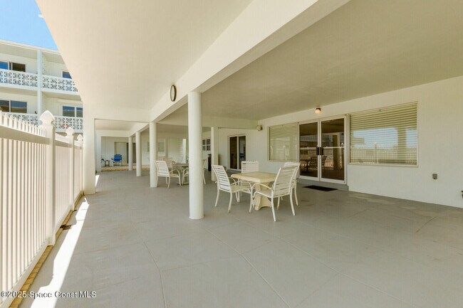 Building Photo - 4800 Ocean Beach Blvd