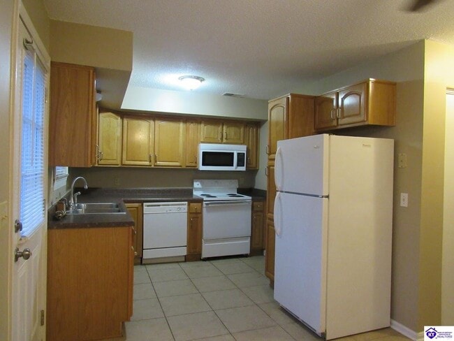Building Photo - 300 Berkley Ct