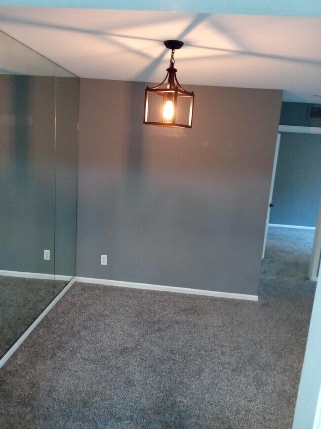 Building Photo - 56164 Troon N