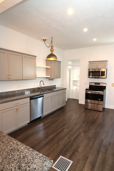 Building Photo - 120 S Court St