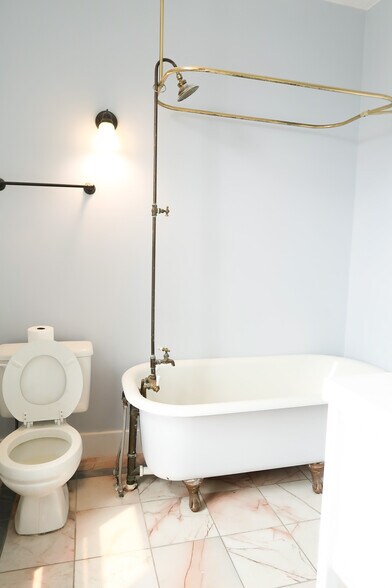 Master Bathroom with Clawfoot tub/shower - 2319 1st Ave S
