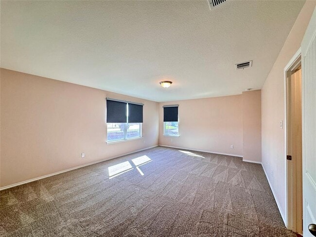 Building Photo - 16501 Brogan Ln