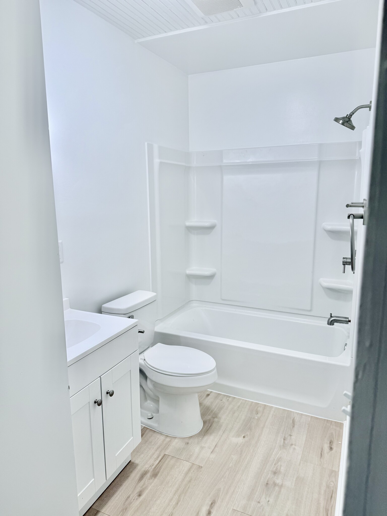 Bathroom 2 - 305 W Kivett St