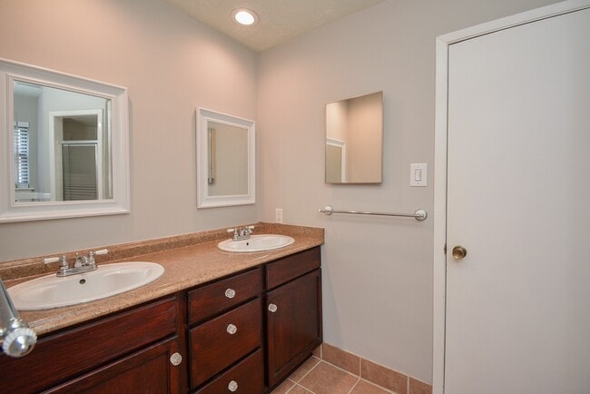 Building Photo - 21318 Park Valley Dr