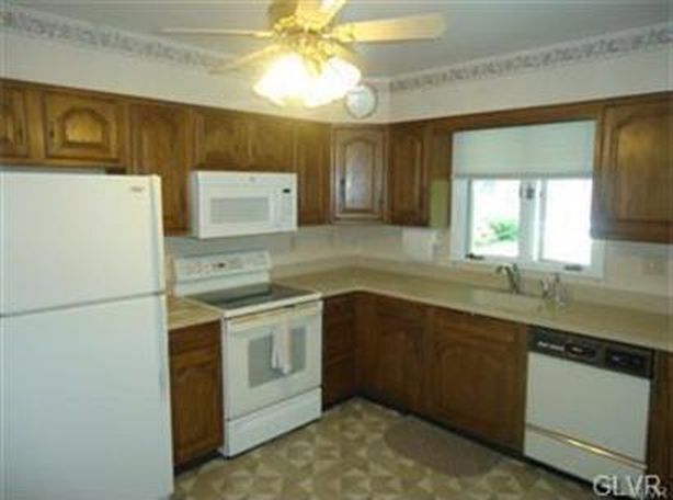 Building Photo - 2250 Siegfried Ave