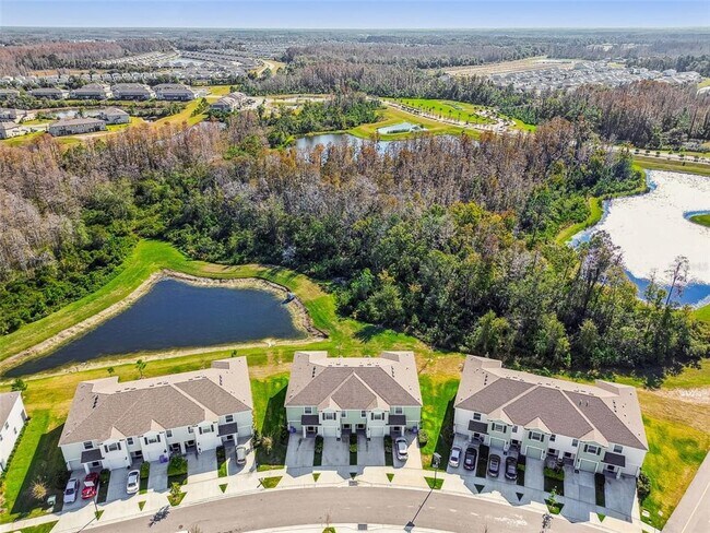 Building Photo - 11070 Crescent Deer Dr