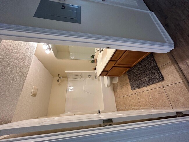 Building Photo - 53 Robys Dr