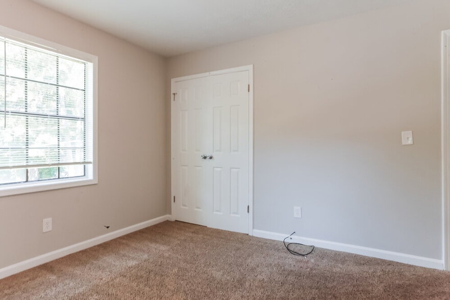 Building Photo - 3212 Goldenchain Dr