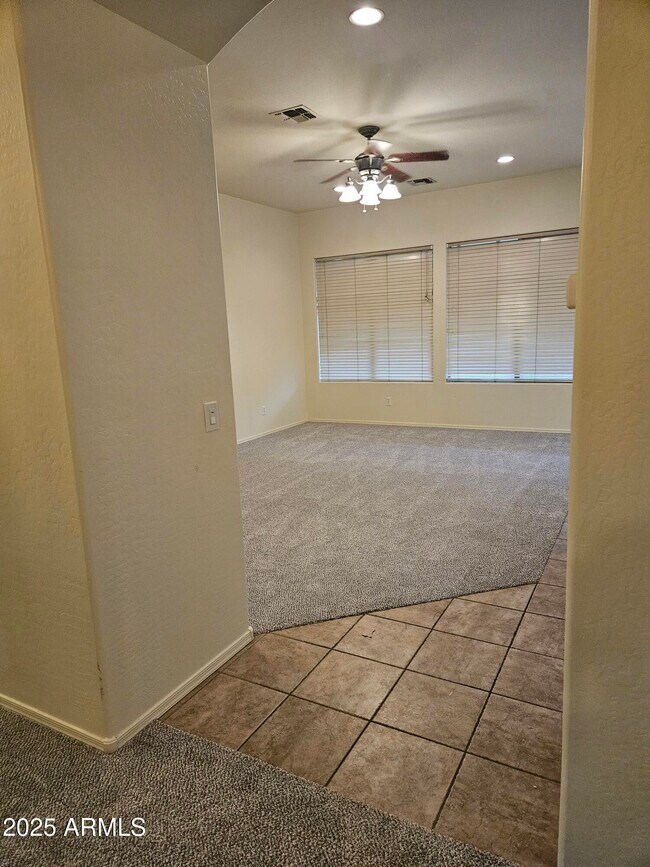 Building Photo - 4692 S Calico Rd