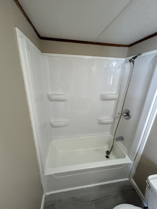 Building Photo - 405 Debby St