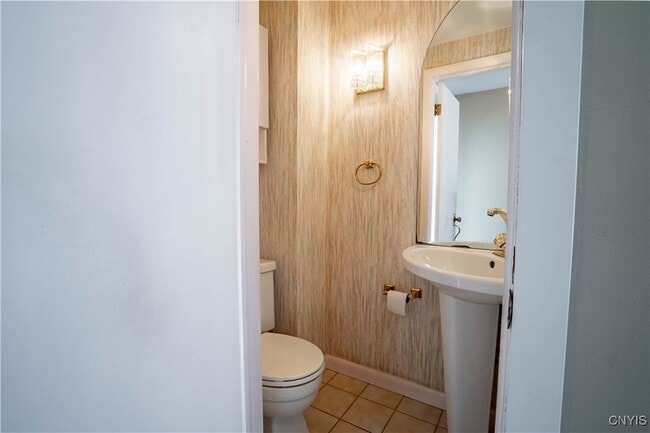 Building Photo - 67 Chestnut Rd