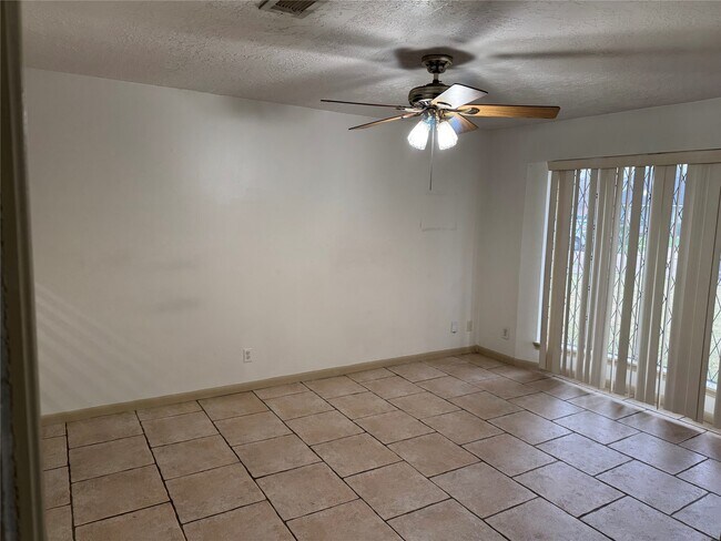 Building Photo - 11230 Angelique Dr