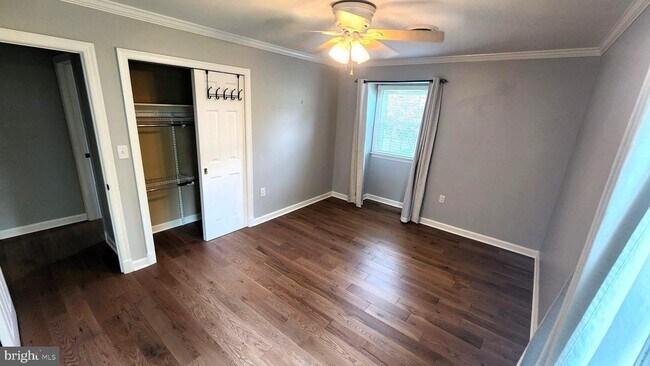 Building Photo - 3702 Blueberry Dr