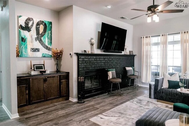 Building Photo - Charming 4BR House in Burkburnett (10 Min ...